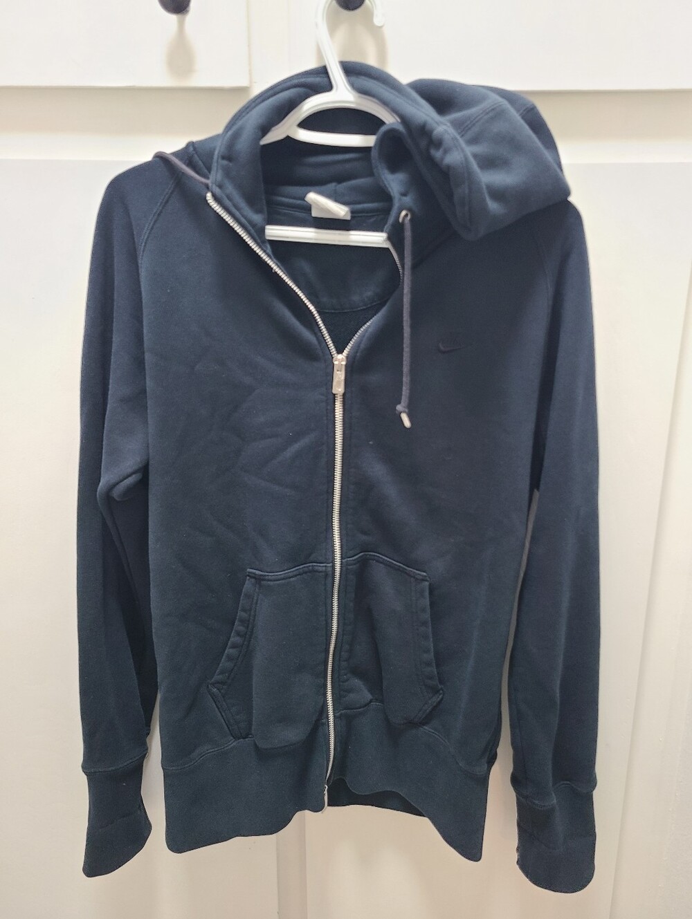 Nike Sportswear Essential Women’s Full-Zip Hoodie – Navy Blue (Size XL)
